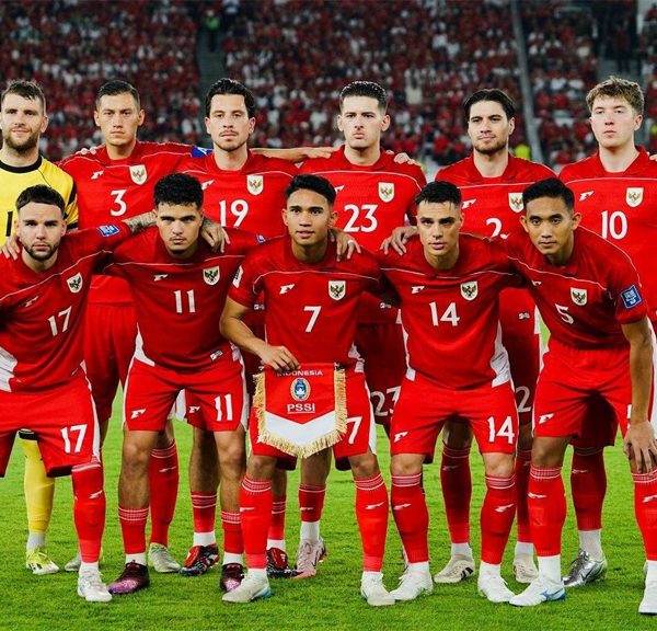 Bedah Kandidat Pelatih Baru Timnas Indonesia: Antara Timur Kapadze dan Akira Nishino, Siapa Paling Layak?